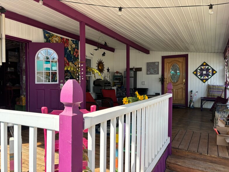 More Photos Of 203 S Main St, Crystal Storefront For Sale