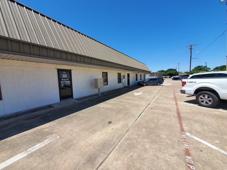 More Photos Of 803 Gemini Ave, Duncanville Light Distribution For Sale