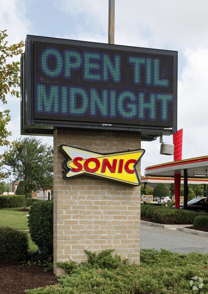 More Photos Of 1014 Independence Blvd, Virginia Beach Fast Food For Lease