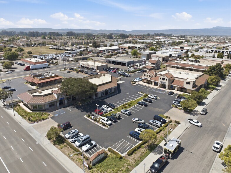 More Photos Of , Santa Maria General Retail For Sale