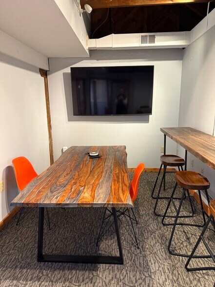 More Photos Of 201-205 Harrison St, Leesburg Unknown For Lease