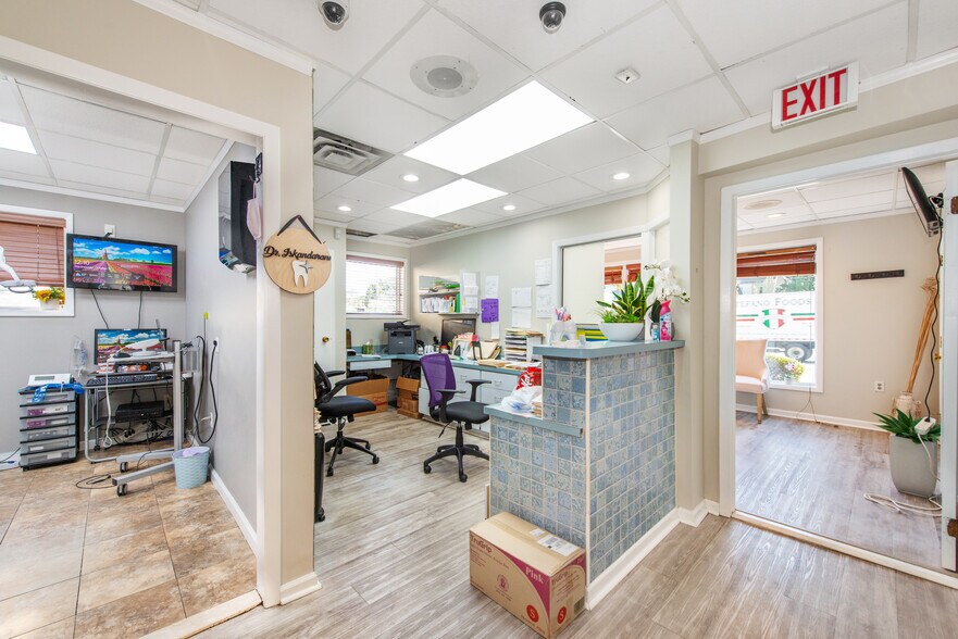 More Photos Of 184 Pompton Ave, Verona Medical For Lease