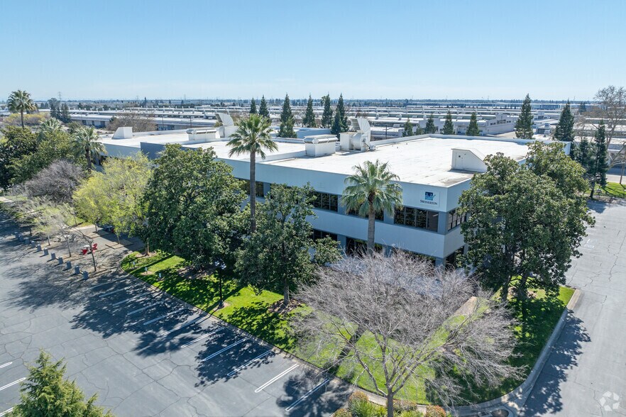 More Photos Of 15 Business Park Way, Sacramento Office For Lease