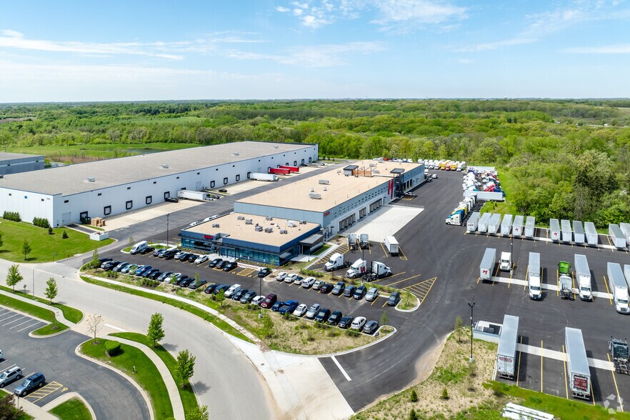 More Photos Of 1384 Madeline Ln, Elgin Industrial For Lease