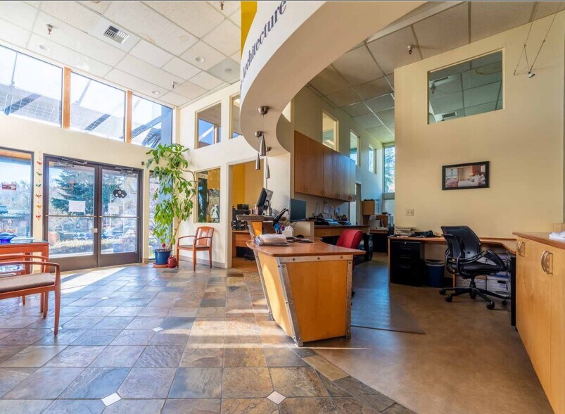 More Photos Of 15200 52nd Ave S, Tukwila Office For Lease