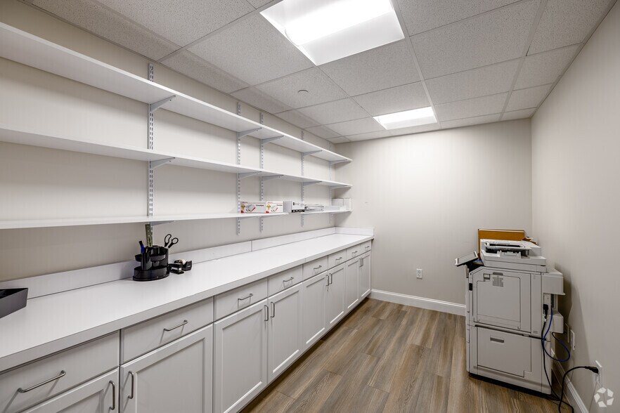 More Photos Of 1274 Osgood St, North Andover Coworking Space