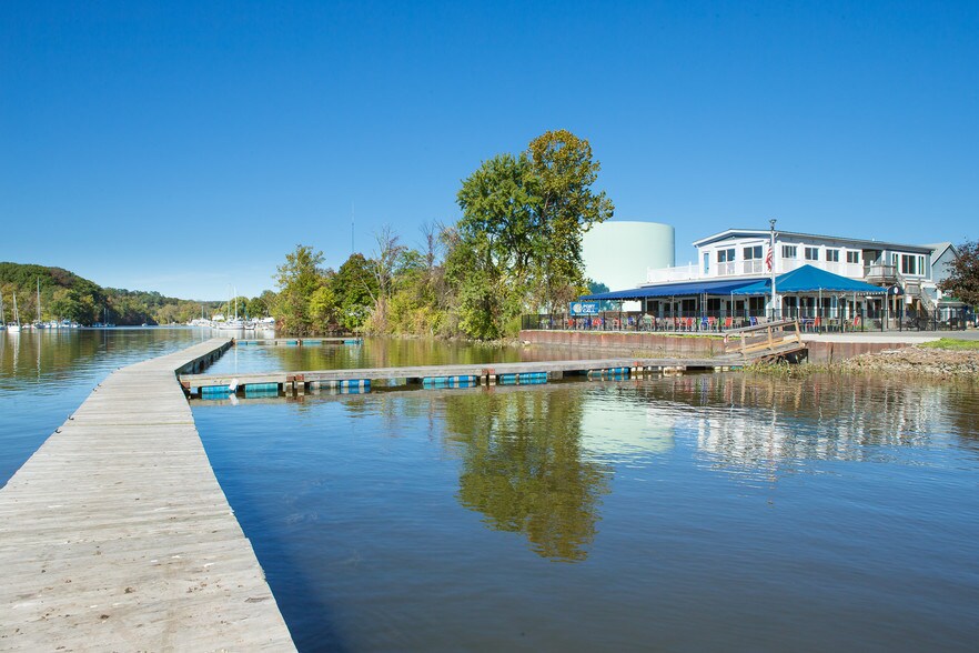 More Photos Of 7 Main St, Catskill Restaurant For Lease