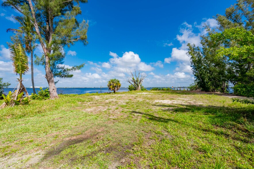 More Photos Of 6141 Elliott St, Punta Gorda Land For Sale