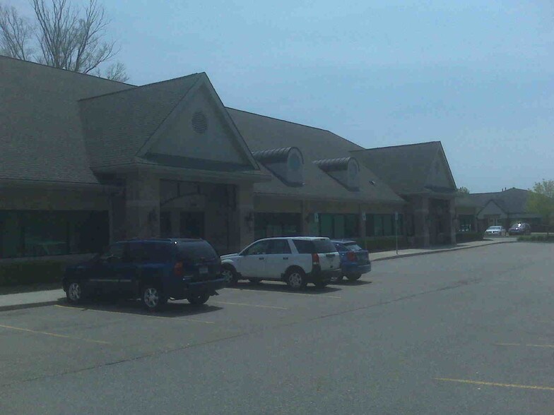 More Photos Of 13400-13486 Canal Rd, Sterling Heights Office For Lease