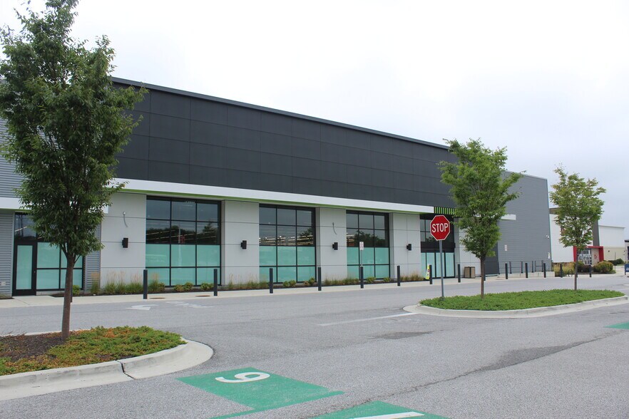 More Photos Of 6711 Ritchie Hwy, Glen Burnie General Retail For Lease