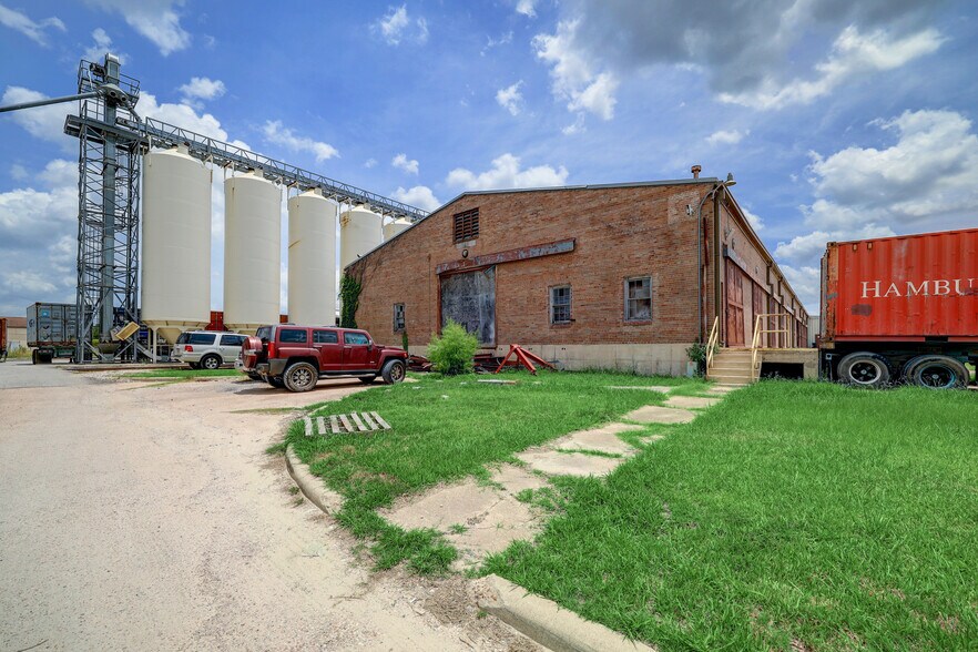 More Photos Of 14830 Talcott St, Houston Warehouse For Sale