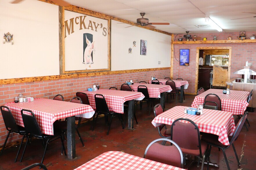 More Photos Of 1113 Main St, Commerce Restaurant For Sale