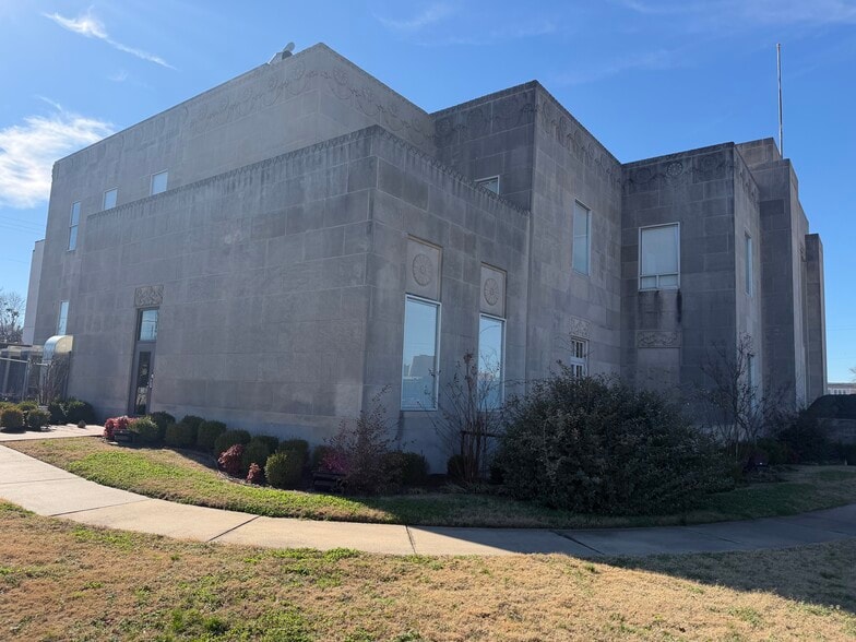 More Photos Of 200 N 11th St, Fort Smith Religious Facility For Sale