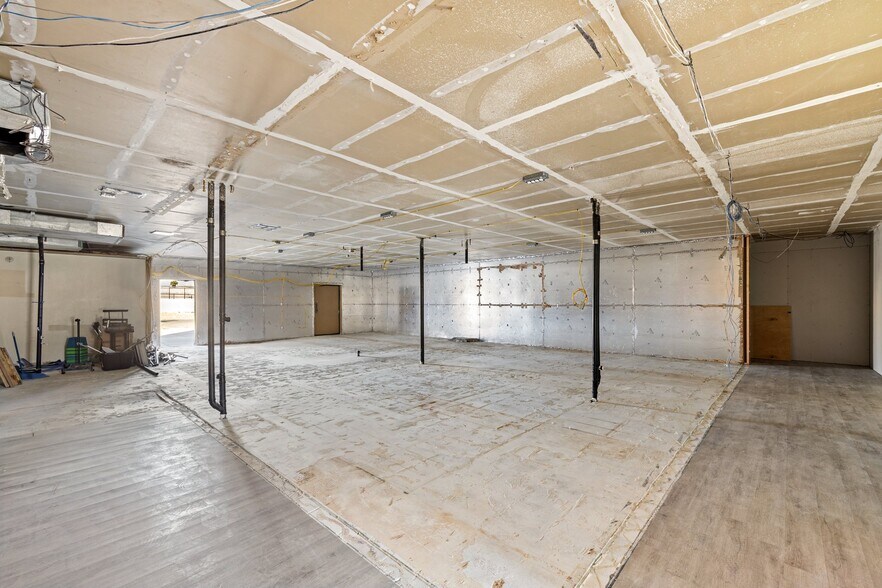 More Photos Of 68766 Perez Rd, Cathedral City Warehouse For Sale