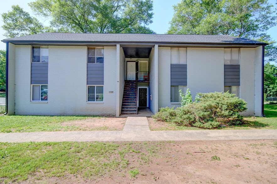 More Photos Of 915 E 2nd St, Winston-Salem Apartments For Sale