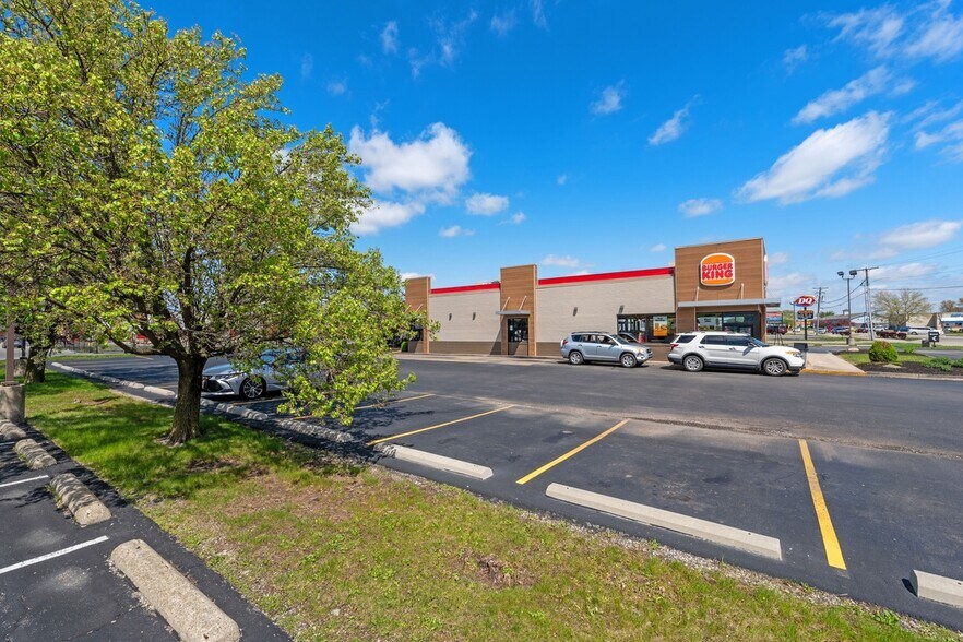 More Photos Of 3904 W Bethel Ave, Muncie Fast Food For Sale