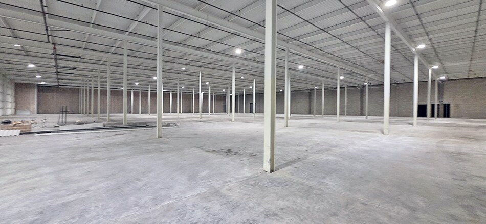More Photos Of 1420 Discovery Pky, Alton Warehouse For Lease