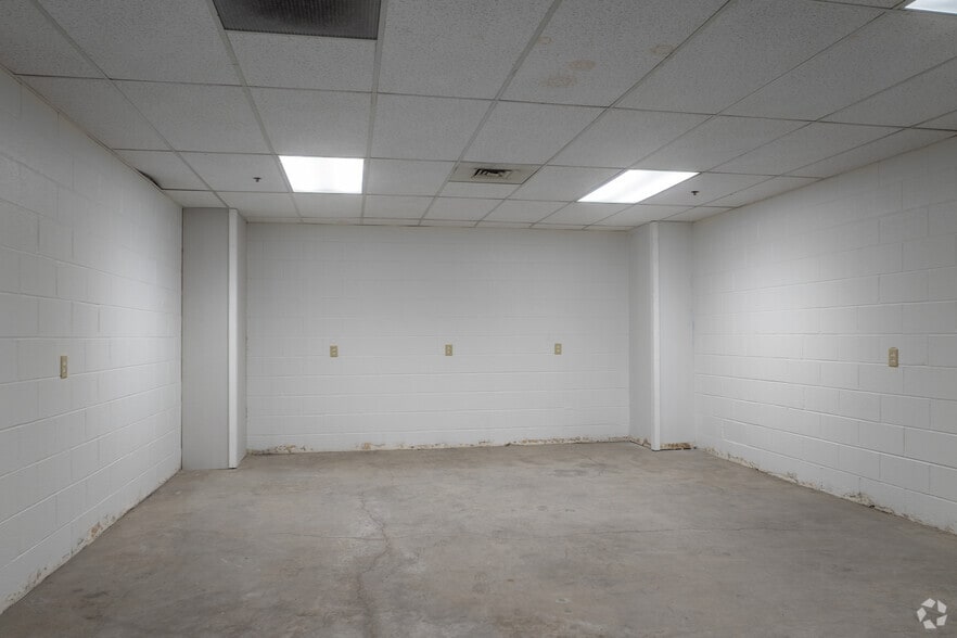 More Photos Of 3201 N Ridge Rd E, Ashtabula Freestanding For Sale