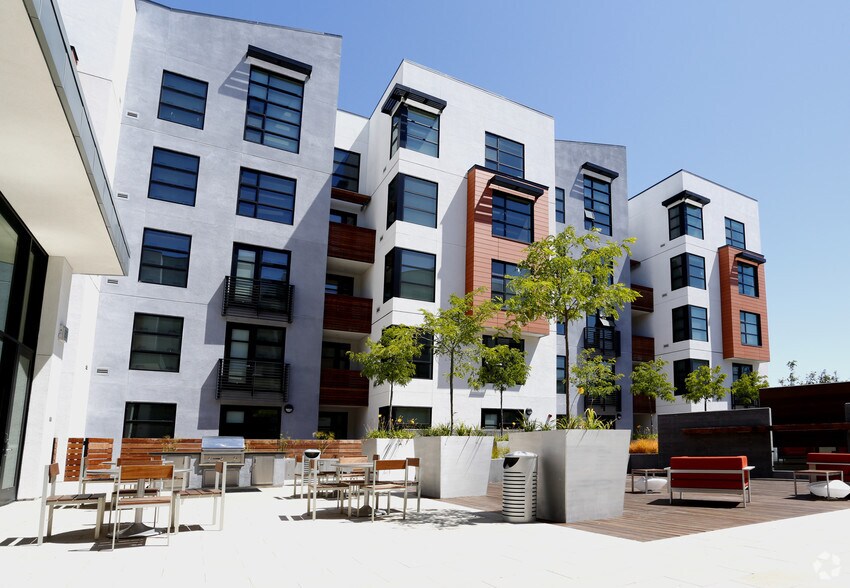 More Photos Of 1155 4th St, San Francisco Apartments For Lease