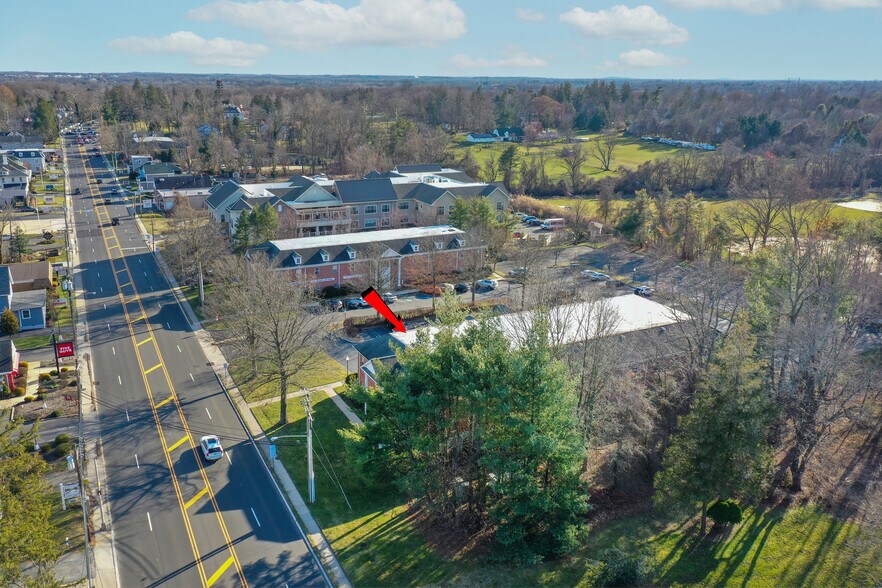 More Photos Of 750 Broad St, Shrewsbury Office For Lease