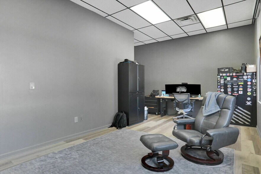 More Photos Of 12428 San Jose Blvd, Jacksonville Office For Sale