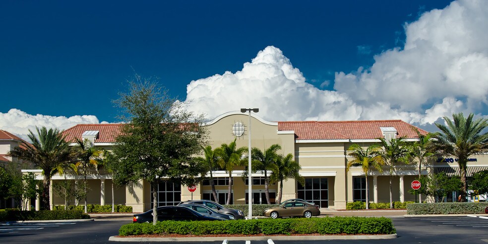 More Photos Of 2371 Vanderbilt Beach Rd, Naples Freestanding For Lease