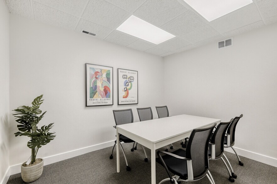 More Photos Of 610 W Roosevelt Rd, Wheaton Medical For Lease