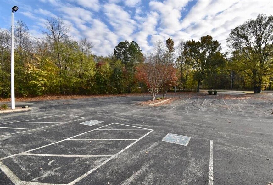 More Photos Of 209 Oil Well Rd, Jackson Healthcare For Lease