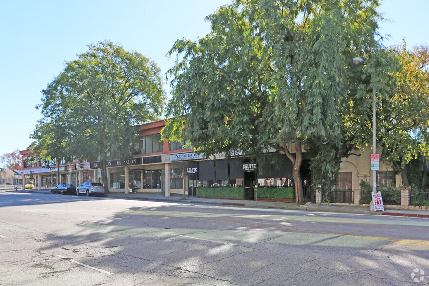 More Photos Of 18330-18350 Ventura Blvd, Tarzana Office For Lease