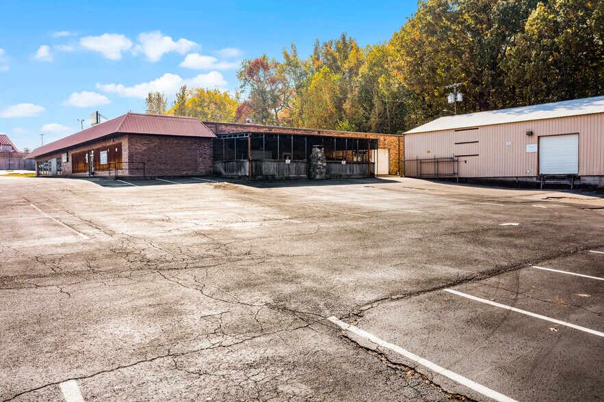 More Photos Of 23 Heritage Sq, Jackson Freestanding For Sale