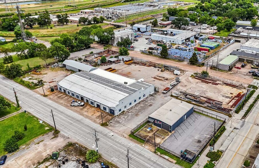 More Photos Of 110 N Shaver St, Pasadena Warehouse For Lease