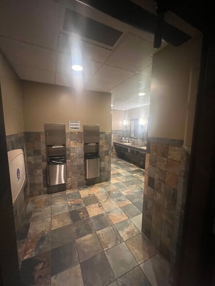 More Photos Of 4141 28th Ave S, Fargo Office For Lease