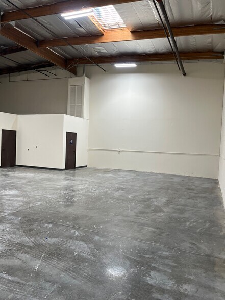 More Photos Of 10932-10938 Schmidt Rd, El Monte Warehouse For Lease