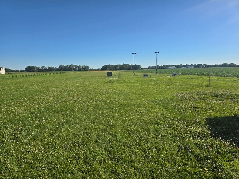 More Photos Of 4250 W 600 S, Pendleton Airplane Hangar For Sale