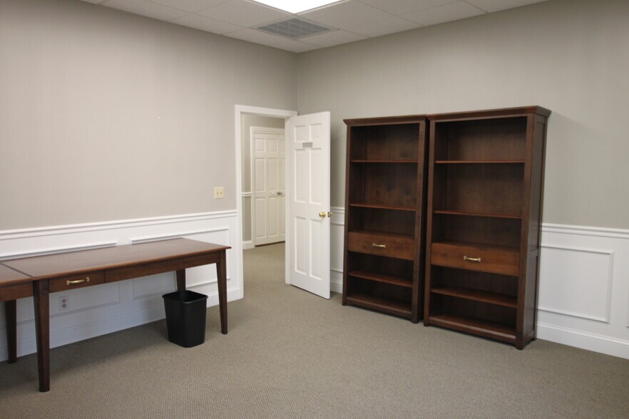 More Photos Of 300 W Main St, Northborough Unknown For Sale