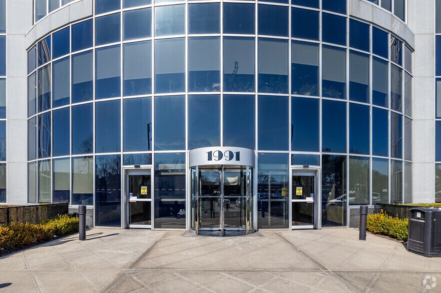 More Photos Of 1991 Marcus Ave, New Hyde Park Medical For Lease