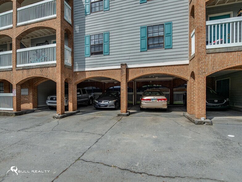 More Photos Of 406 W 9th St, Charlotte Apartments For Sale