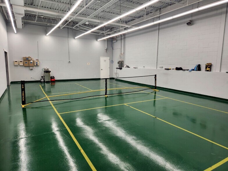 More Photos Of 1 Rodeo Dr, Edgewood Light Distribution For Lease