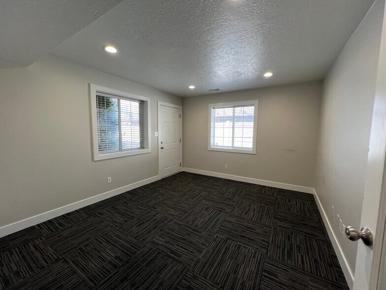 More Photos Of 485 W 50 N, American Fork Office For Lease