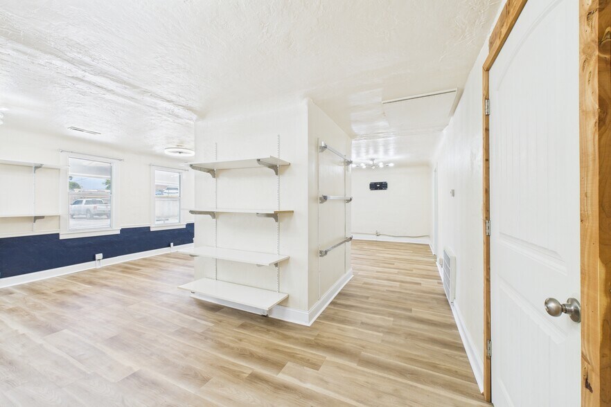More Photos Of 919 South St, Mountain Home Freestanding For Sale
