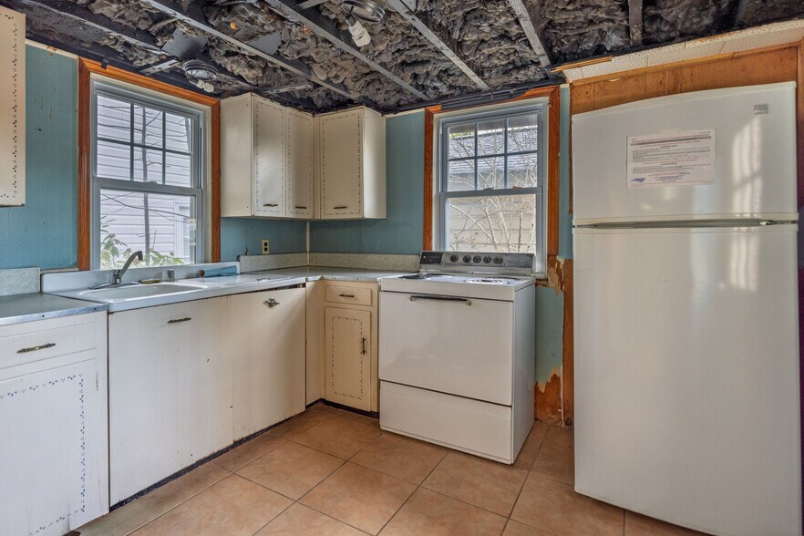 More Photos Of 346 Merrimon Ave, Asheville Medical For Sale