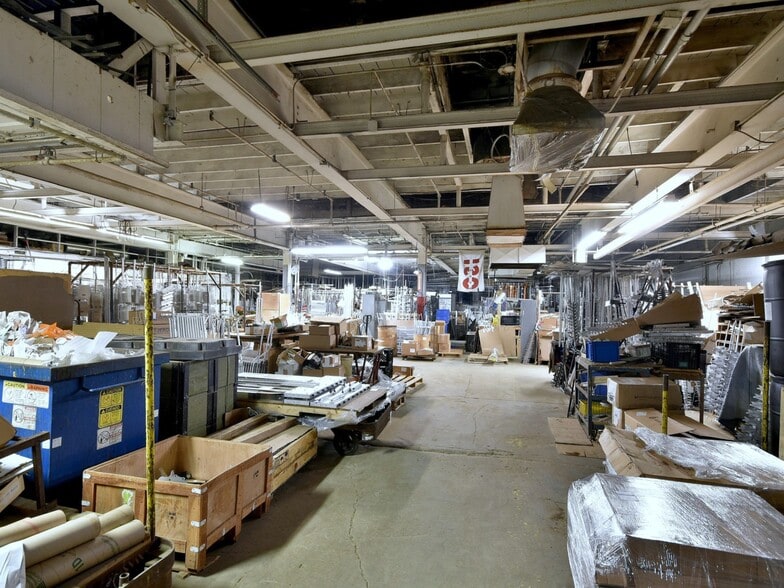 More Photos Of 865 N Spaulding Ave, Chicago Warehouse For Sale
