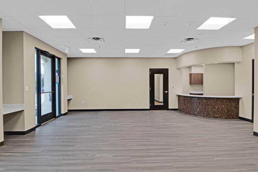More Photos Of 171 W Southlake Blvd, Southlake Medical For Lease