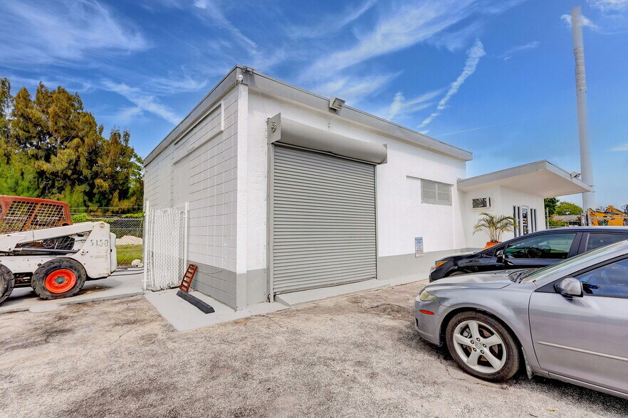 More Photos Of 2108 Orange Ave, Fort Pierce Freestanding For Sale