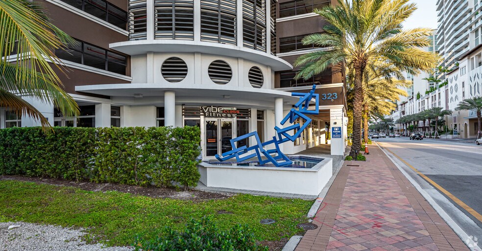 Primary Photo Of 323 Sunny Isles Blvd, Sunny Isles Beach Office For Lease