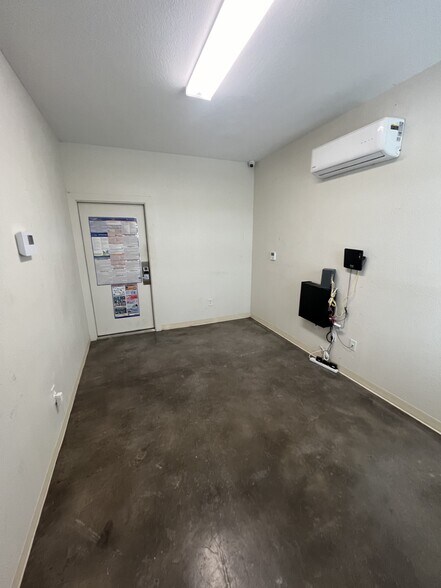 More Photos Of 299 Navarro Dr, Seguin Unknown For Lease