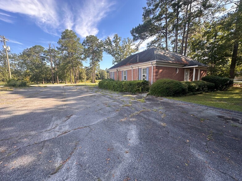More Photos Of 416 E 3rd Ave, Cordele Medical For Sale