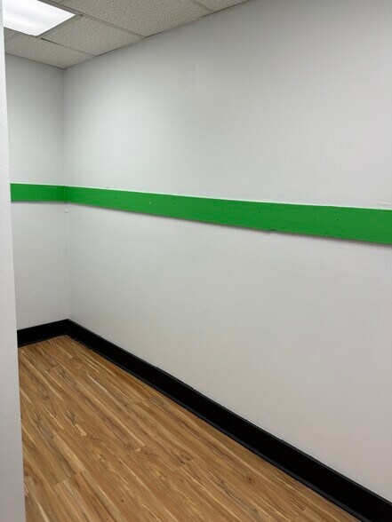 More Photos Of 134 Garth Rd, Scarsdale Storefront For Lease