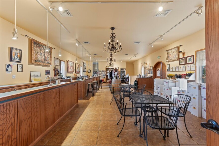 More Photos Of 500 S Bonair Rd, Zillah Winery Vineyard For Sale