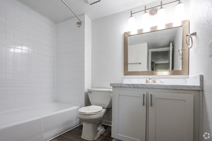 More Photos Of 7315 W Hanna Ave, Tampa Apartments For Sale